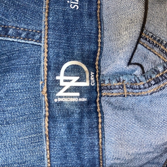 NWT New Directions Curvy Skinny Jeans Women’s 22W - Picture 3 of 4